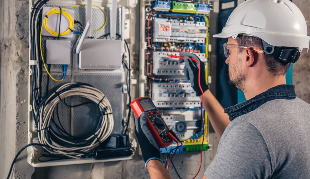 Mantenimiento eléctrico y Certificaciones